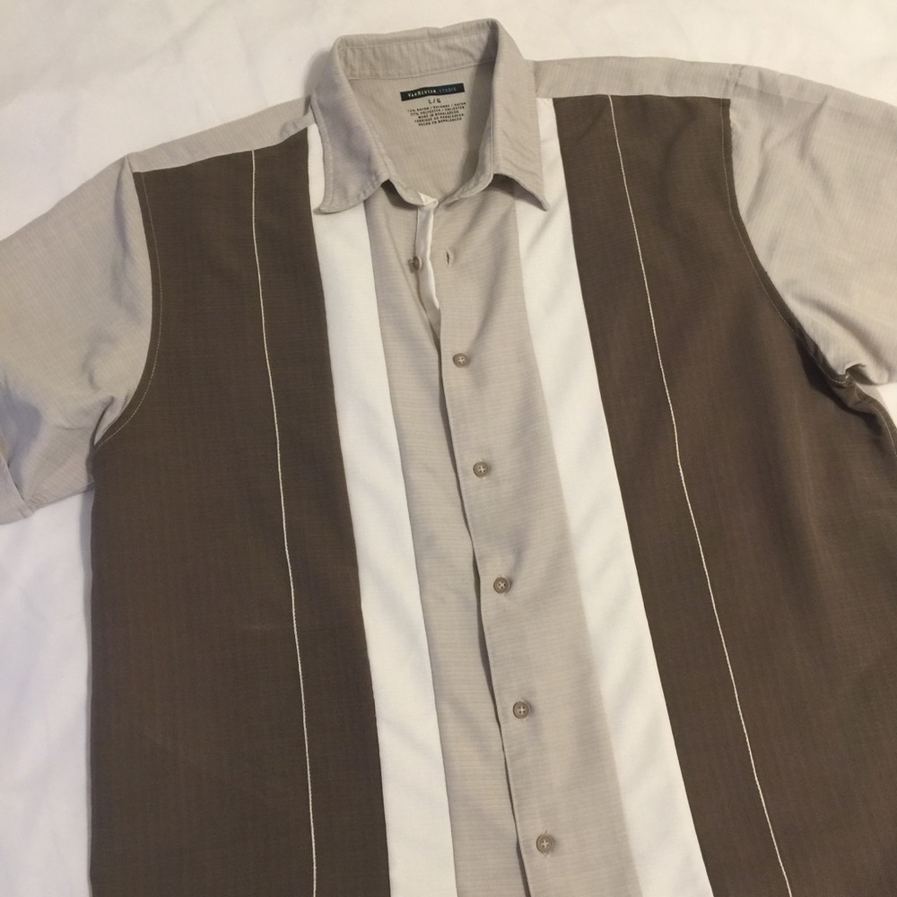 Van Heusen Studio. Large short sleeve butt…